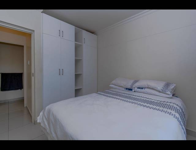 1 BEDROOM APARTMENT FOR SALE IN UMHLANGA RIDGE